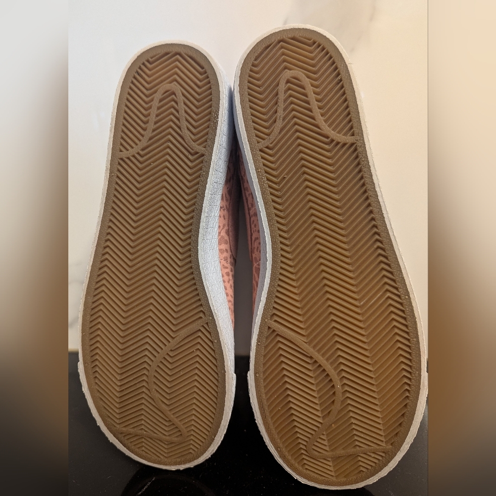 NIKE Blazer Mid SE Big Kid Size 6.5 (No Size Tag) MSRP $120 Like New - Picture 11 of 12